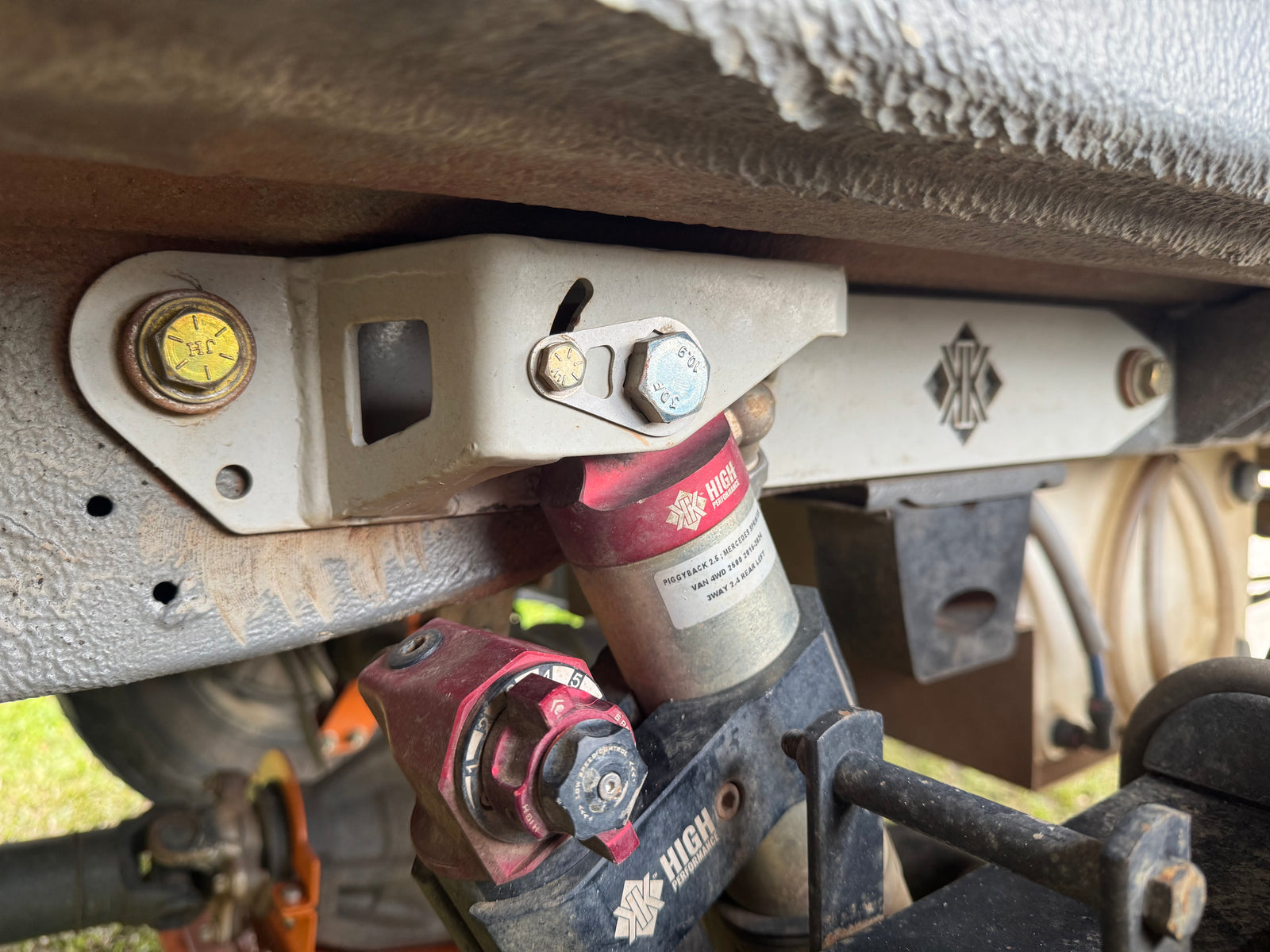 KK - Outback Double Shear Brackets for rear Shock Absorbers