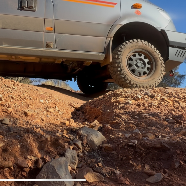 KK Electric Automatic Side Steps - Rock Sliders